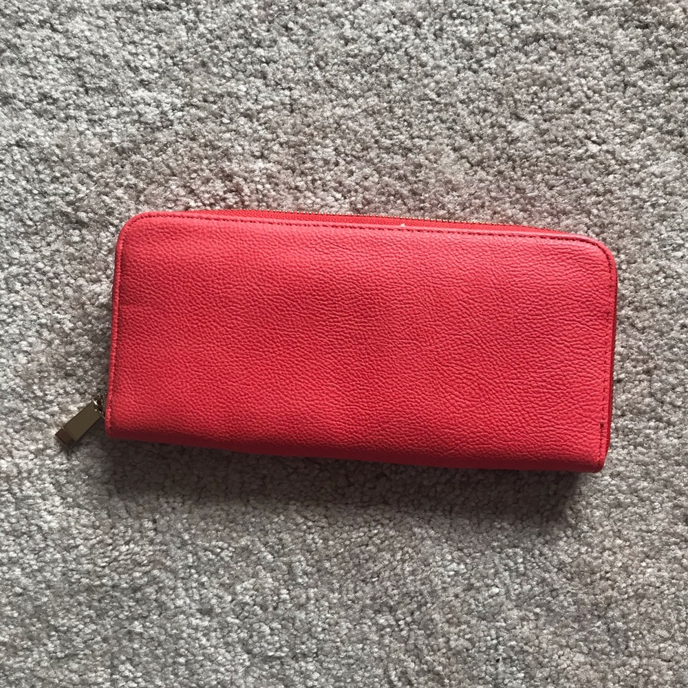 ⭐️4 for$20⭐️Red/coral zip-around wallet